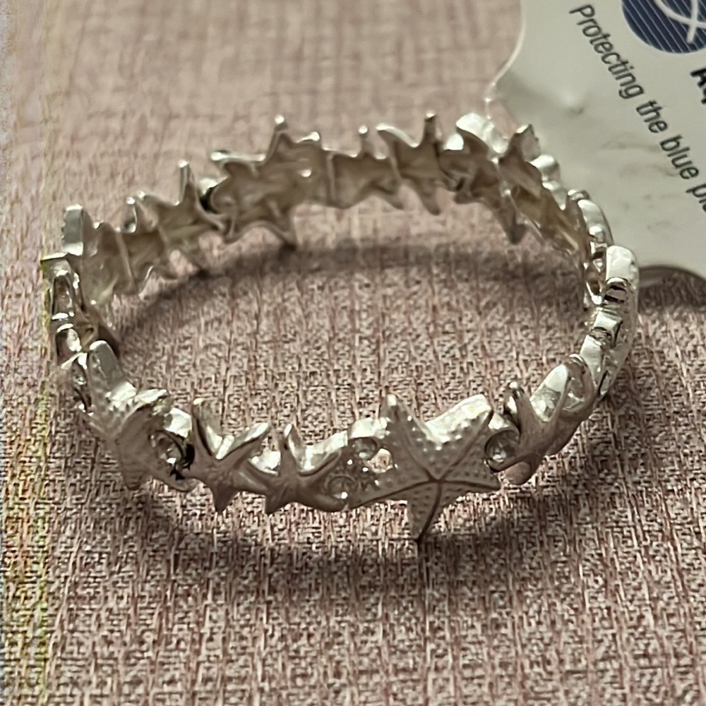 NWT starfish bracelet - Picture 2 of 2